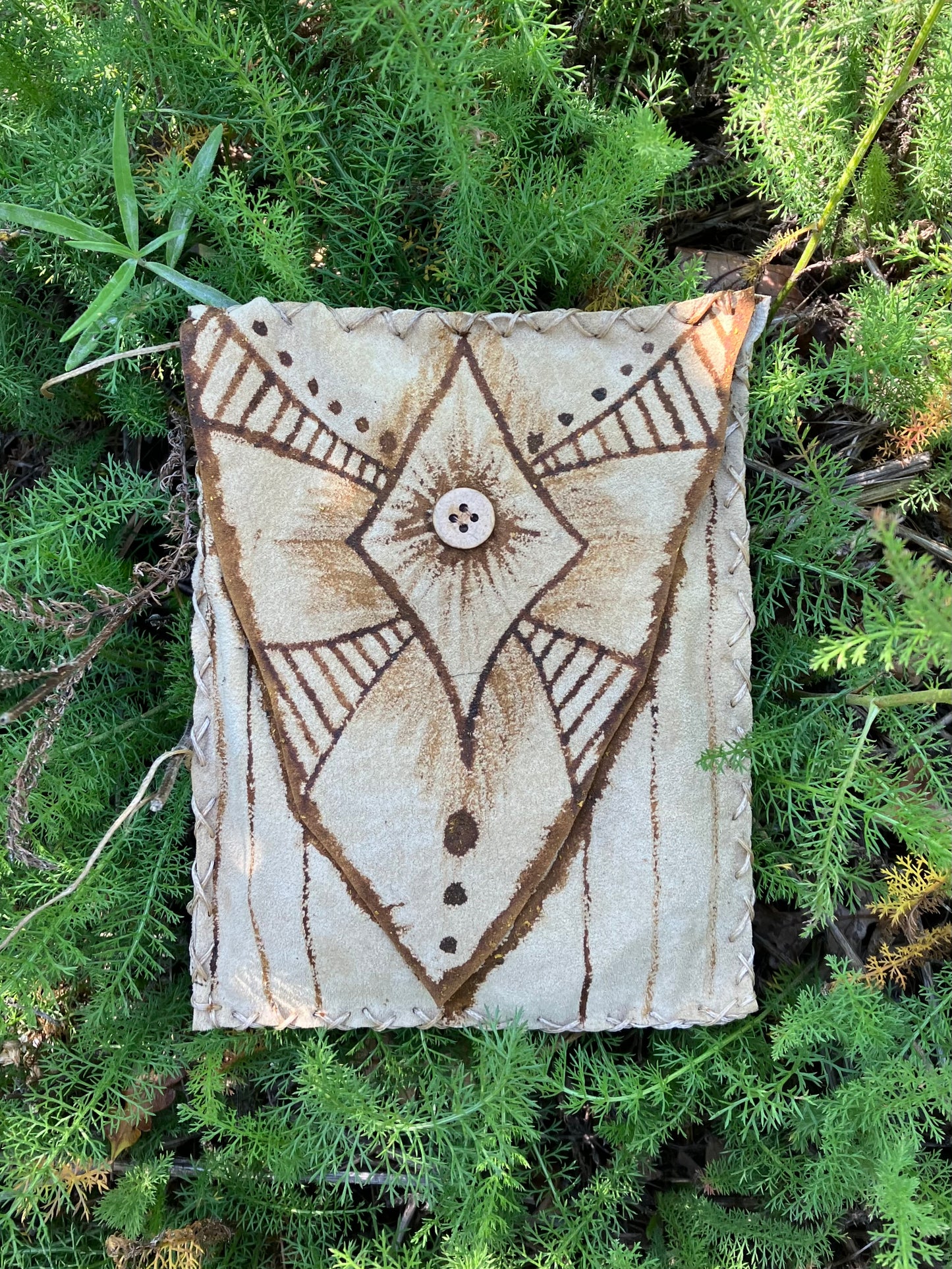 ⛦⃝ herbal dyed leather pouch ✧