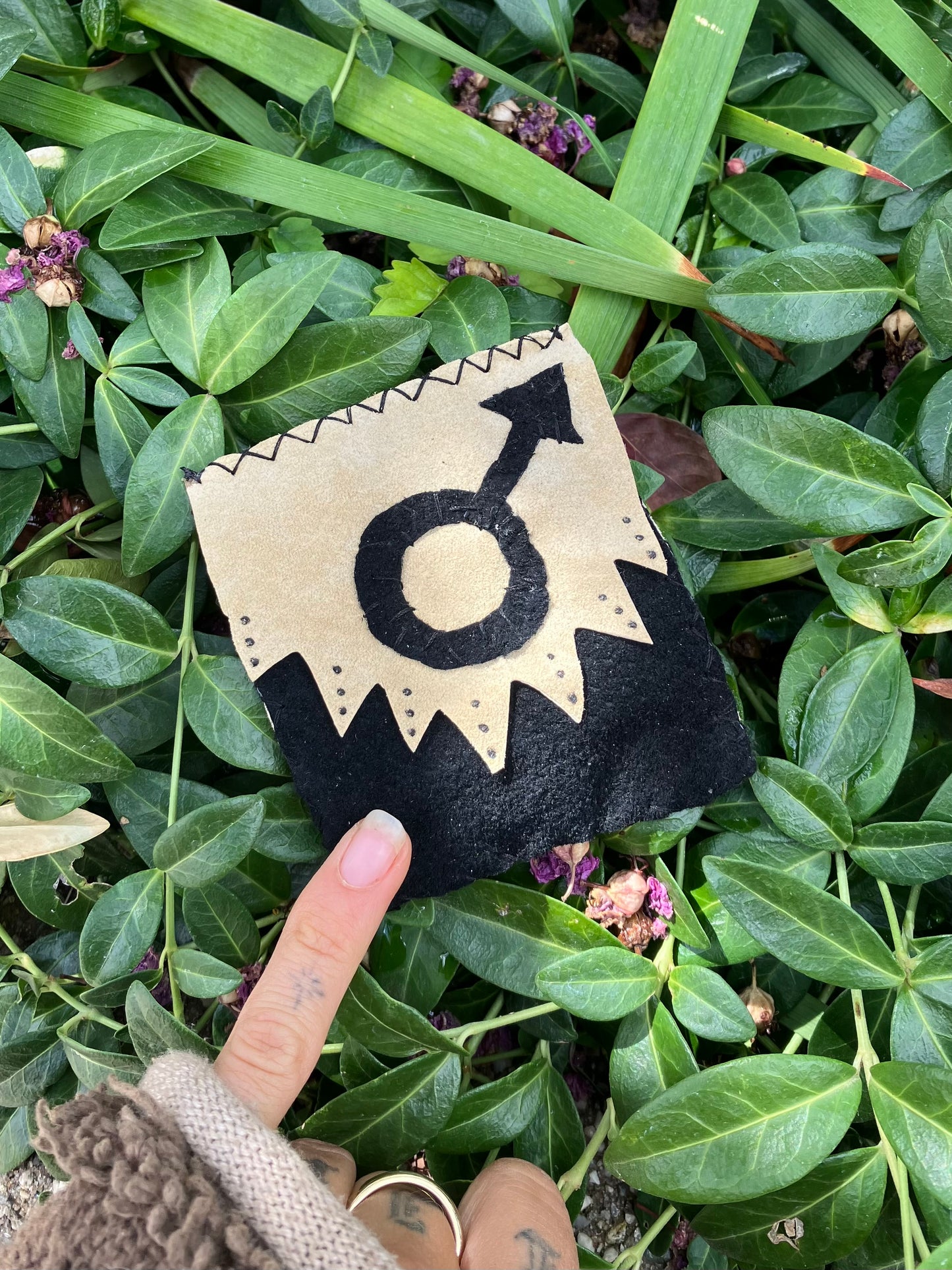♀venus & mars ♂ leather medicine bag