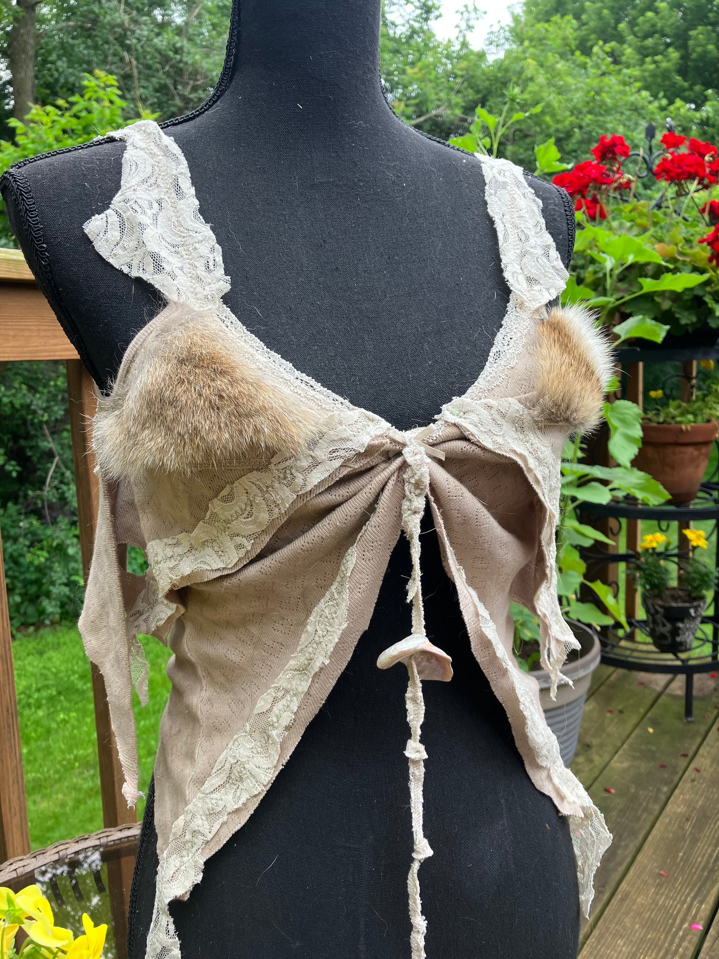 cayote fur lace tank
